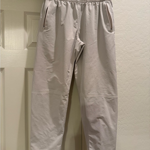 Outdoor Voices RecTrek Off White Hiking Jogger Women's Rectrek Pants Size Medium - Picture 1 of 12
